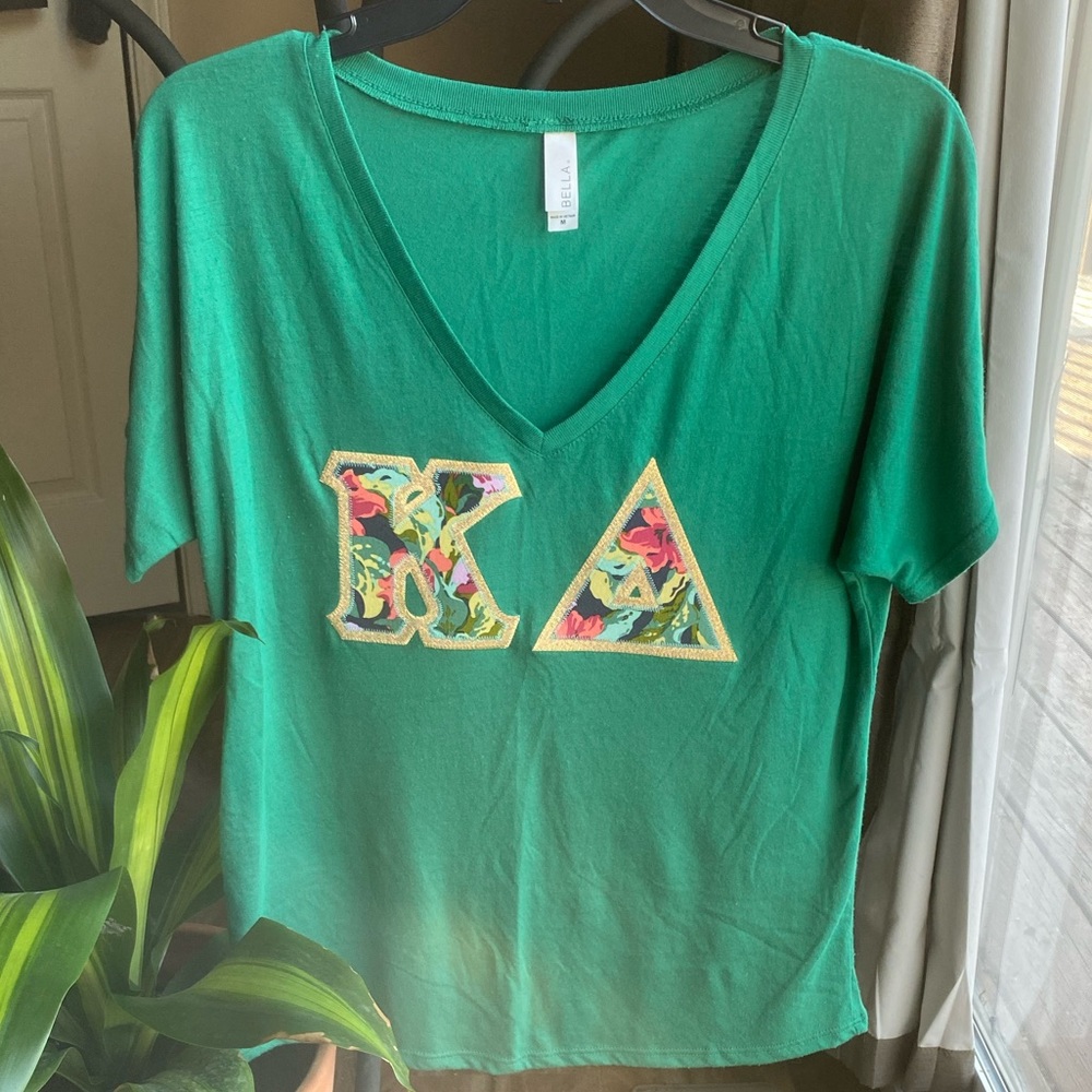 Kappa Delta KD Letter Shirt ✨💚 Size M Sorority T